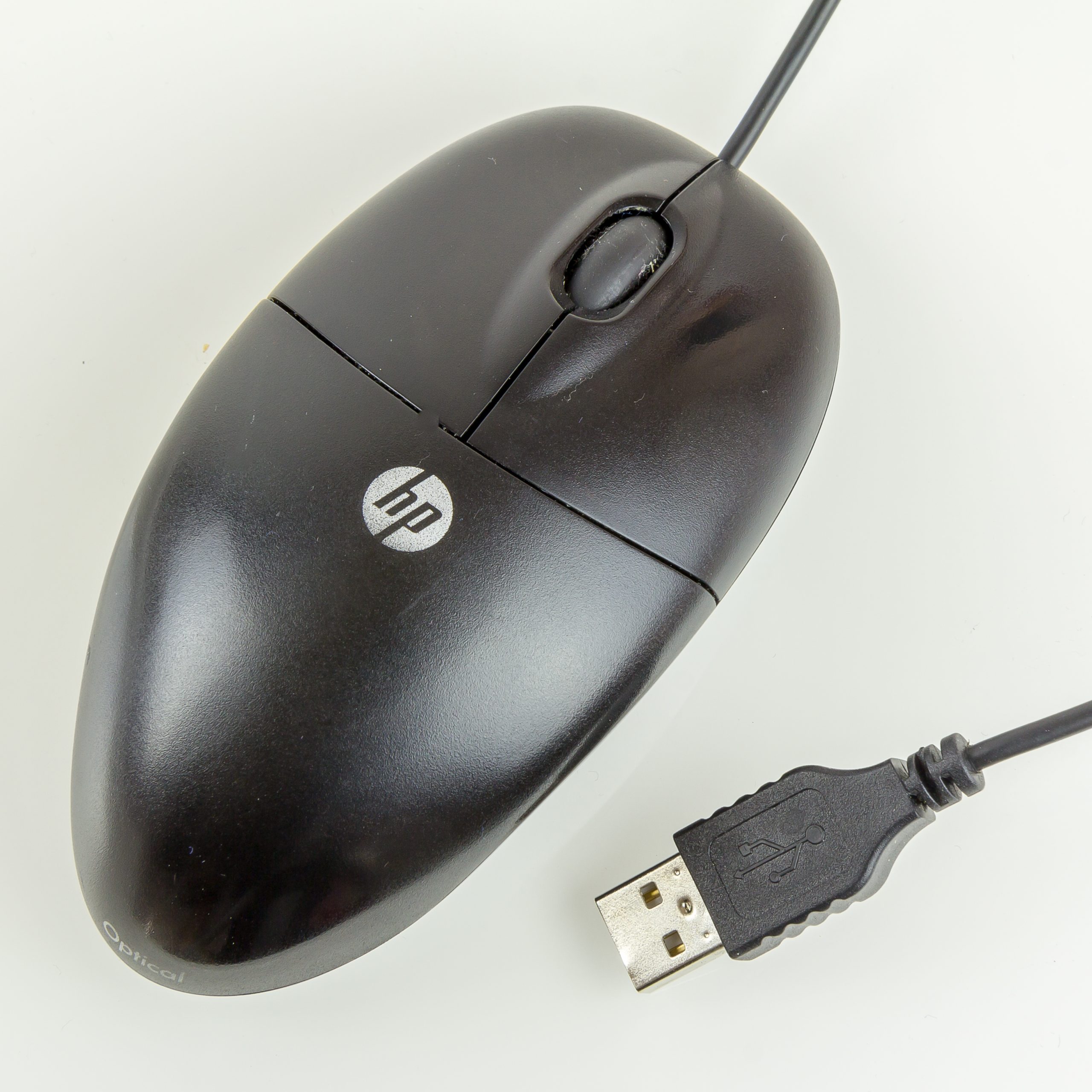 The Ultimate Guide on How to Plug a USB Mouse into a PC USB Port